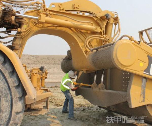 美国造出修车神器,能打锤能扒胎