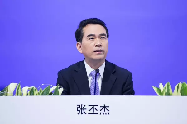 不卖SUV也能逆市增长！一汽-大众为何这么牛？