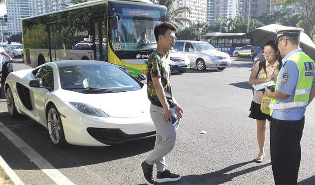 为什么有钱都不买超跑?上完牌丑出新高度-新浪汽车