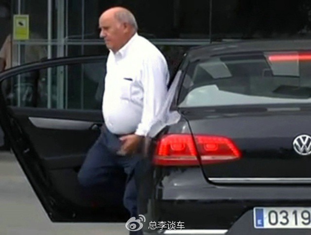 世界最富有的10个人，身价超3万亿人民币，顶级富豪坐什么车