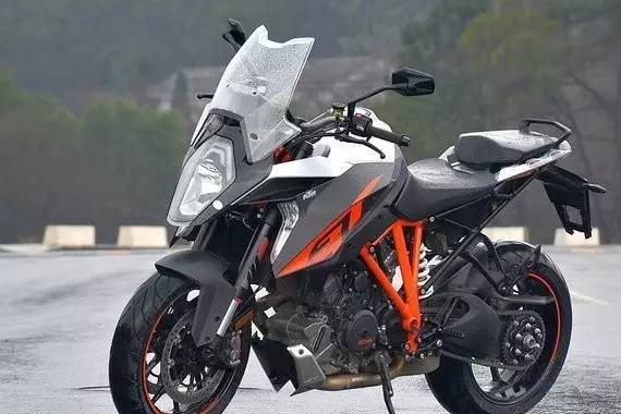 颠覆传统 试驾KTM 1290 SUPER DUKE GT