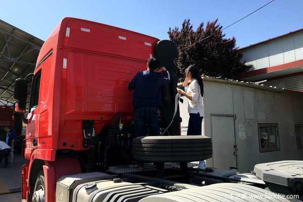 货车上牌先过检测线 都检查啥你知道吗?