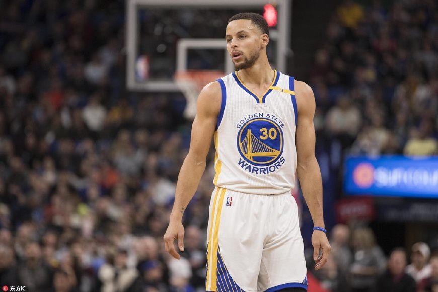 库里失绝杀球很常见,豪华阵容背后关键球成大