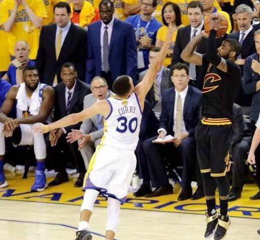 詹姆斯地位直逼历史第二?没有这两记三分或远