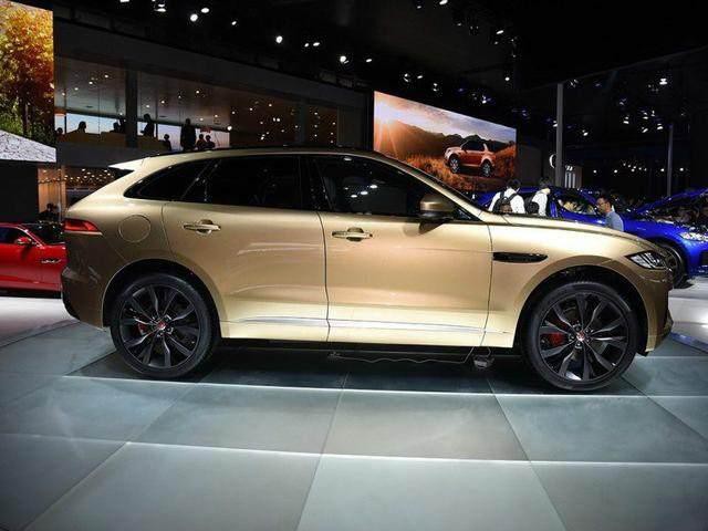 捷豹SUV,轴距2米8,全景天窗一键启动,不仅是高颜值