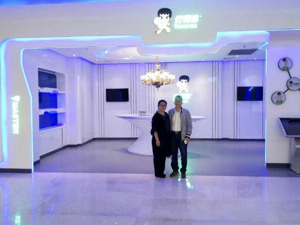 中国照明电器协会王卓秘书长莅临灯师傅参观指