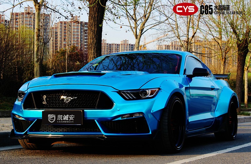 这一匹徜徉海洋的水晶海蓝Mustang看气质