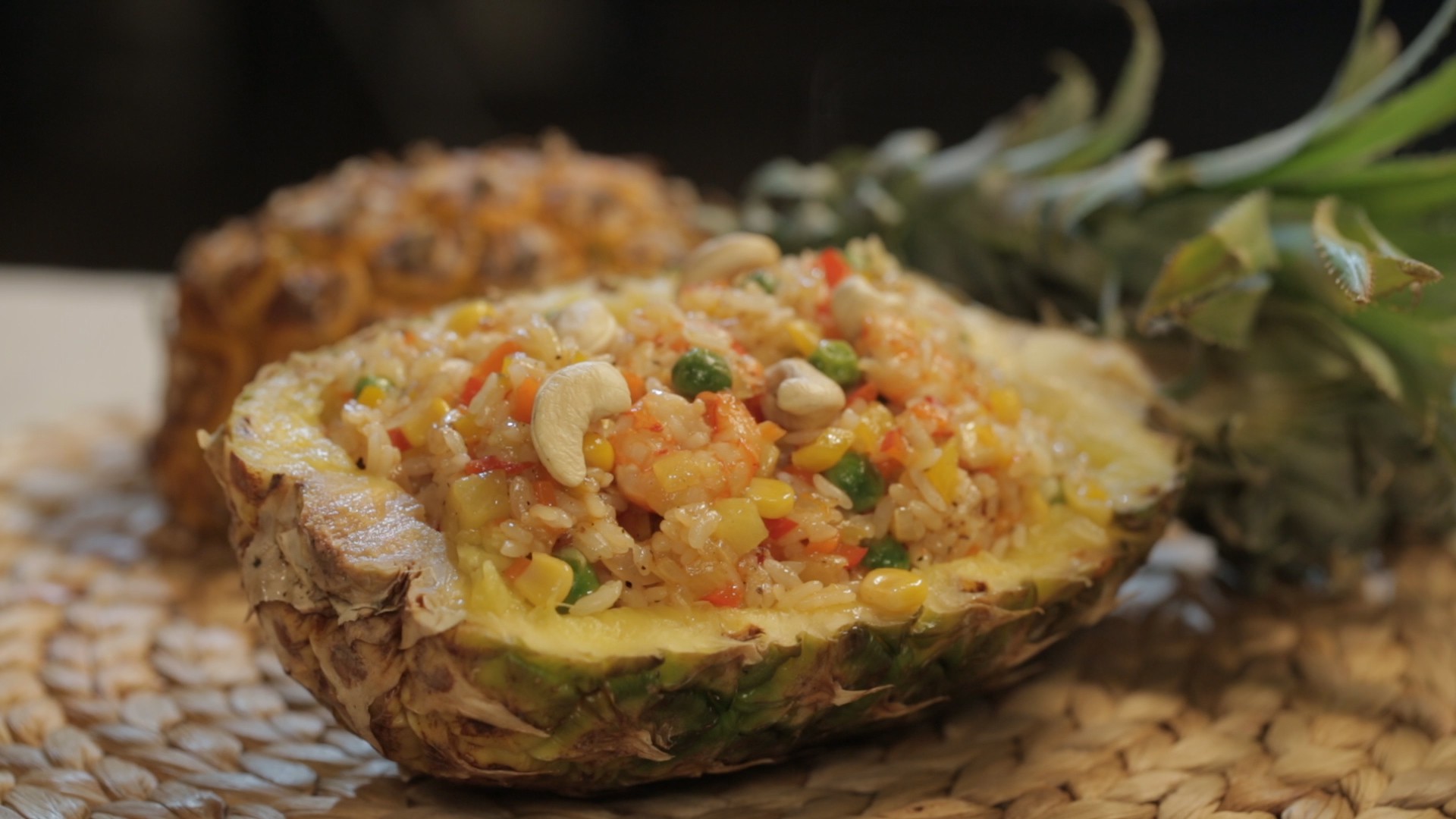 菠萝上市季教您如何健康地吃菠萝_东莞首宏蔬菜配送公司