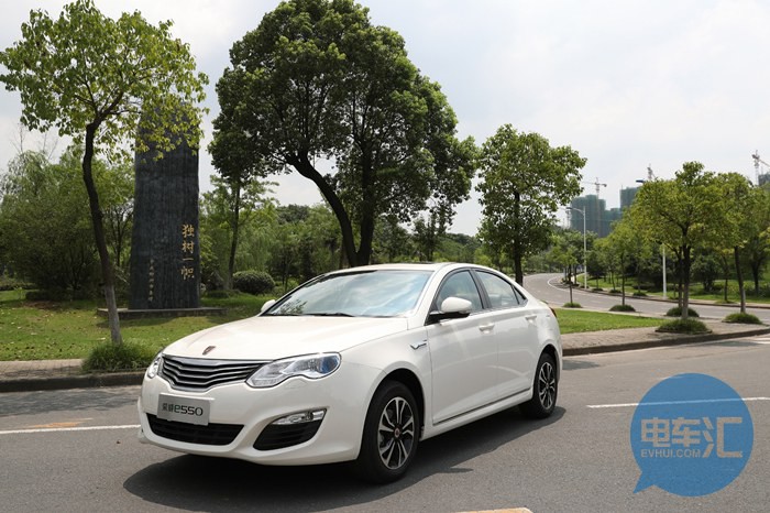 上汽新能源2月销量同比翻两番 荣威e550蝉联插混冠军