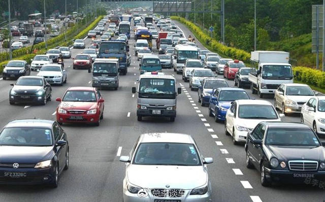 新加坡2012人均gdp_网易研究局|新加坡GDP断崖式下跌中国能学到啥？