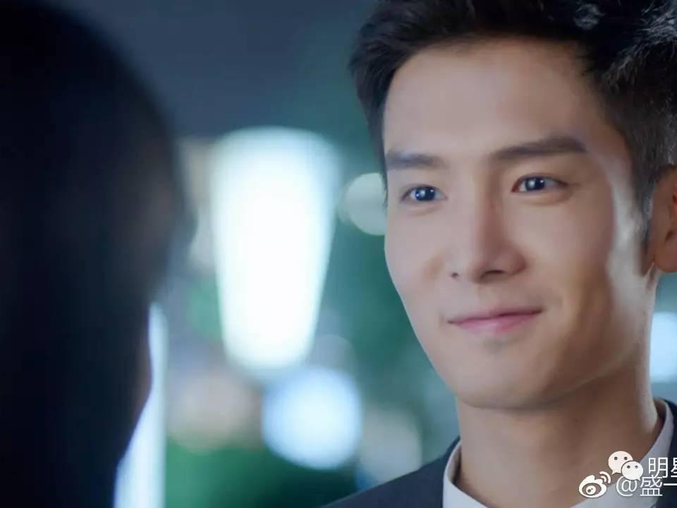 盛一伦《将军在上》被赞奶油小生,人家有六块