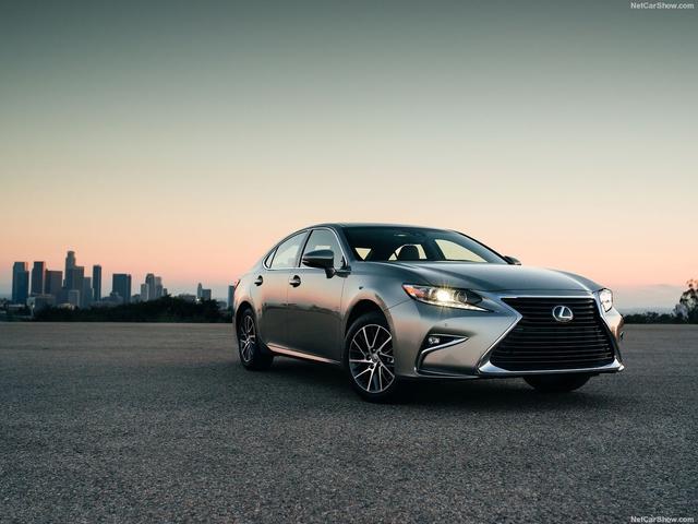 年收入30万还想整低调的车,除了雷克萨斯还能