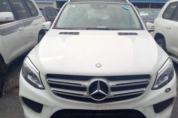 小手一挥不到80万的奔驰GLE400顶级配置车就提了