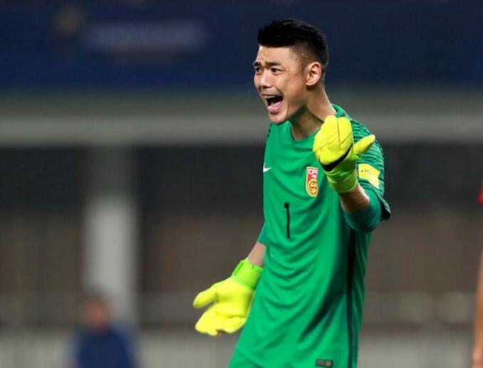 他从未让球迷失望过!一人之力拿下国足5分中的