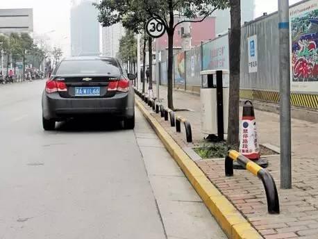 黄色禁停标线是几个意思？