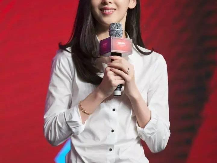 气质加能力,章泽天,不是谁都能够当上京东老板娘