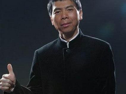 不愧是冯导！只知电影节摘三大奖，却不知座驾更霸气