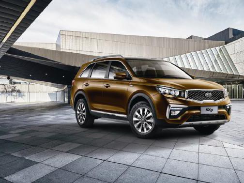 起亚KX7驾到，二孩家庭你家的车空间够大吗?