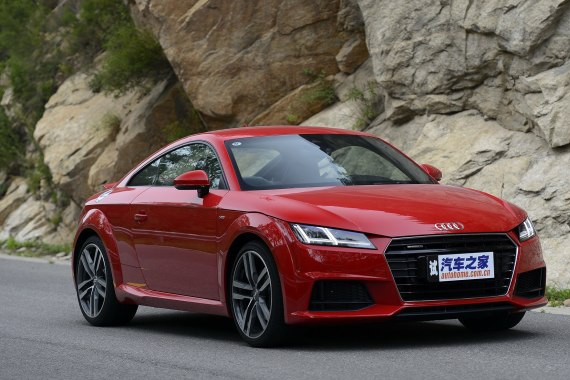 售51.98-69.88万 2017款奥迪TT/TTS上市