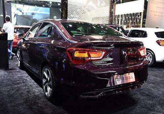 14万不买速腾，这款豪华车质感不错, 底盘技术超大众