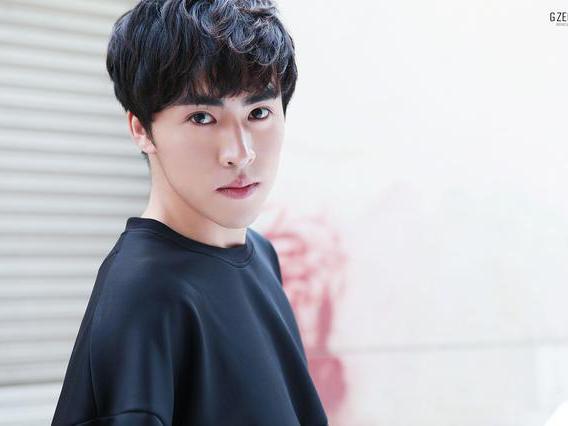 谦逊有礼 耀若星辰-宫政的真实写照