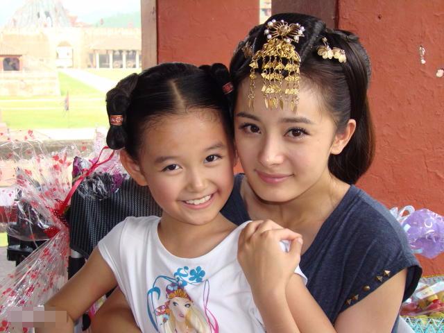 6岁出道和杨幂baby搭戏，如今16岁变成这样