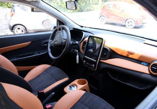 平板大屏、旋钮控制，这车原10多万现4.98万起售！