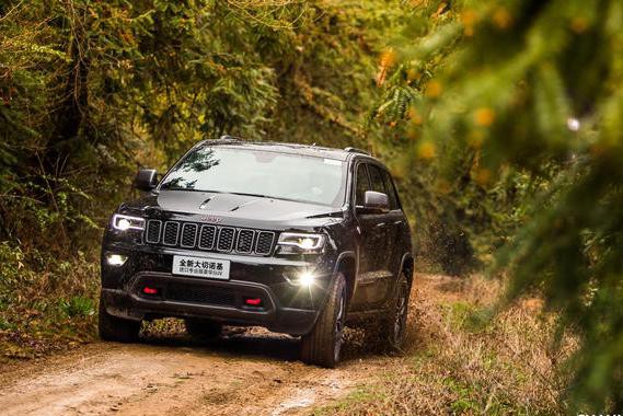 问问2017款大切诺基新在哪里？