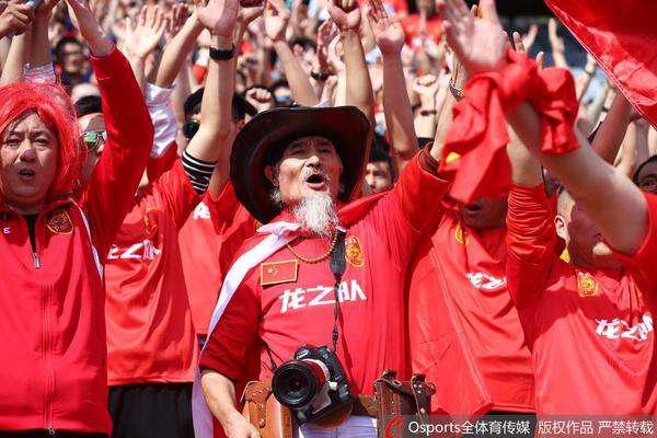 0年前伊朗球迷曾伸四根手指羞辱国足!