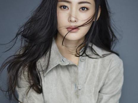 娱乐圈压力大 张天爱自爆得抑郁症吃药看病治