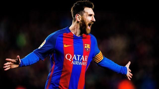 梅西,场内场外都是艺术家!站高庆祝及骂空气也