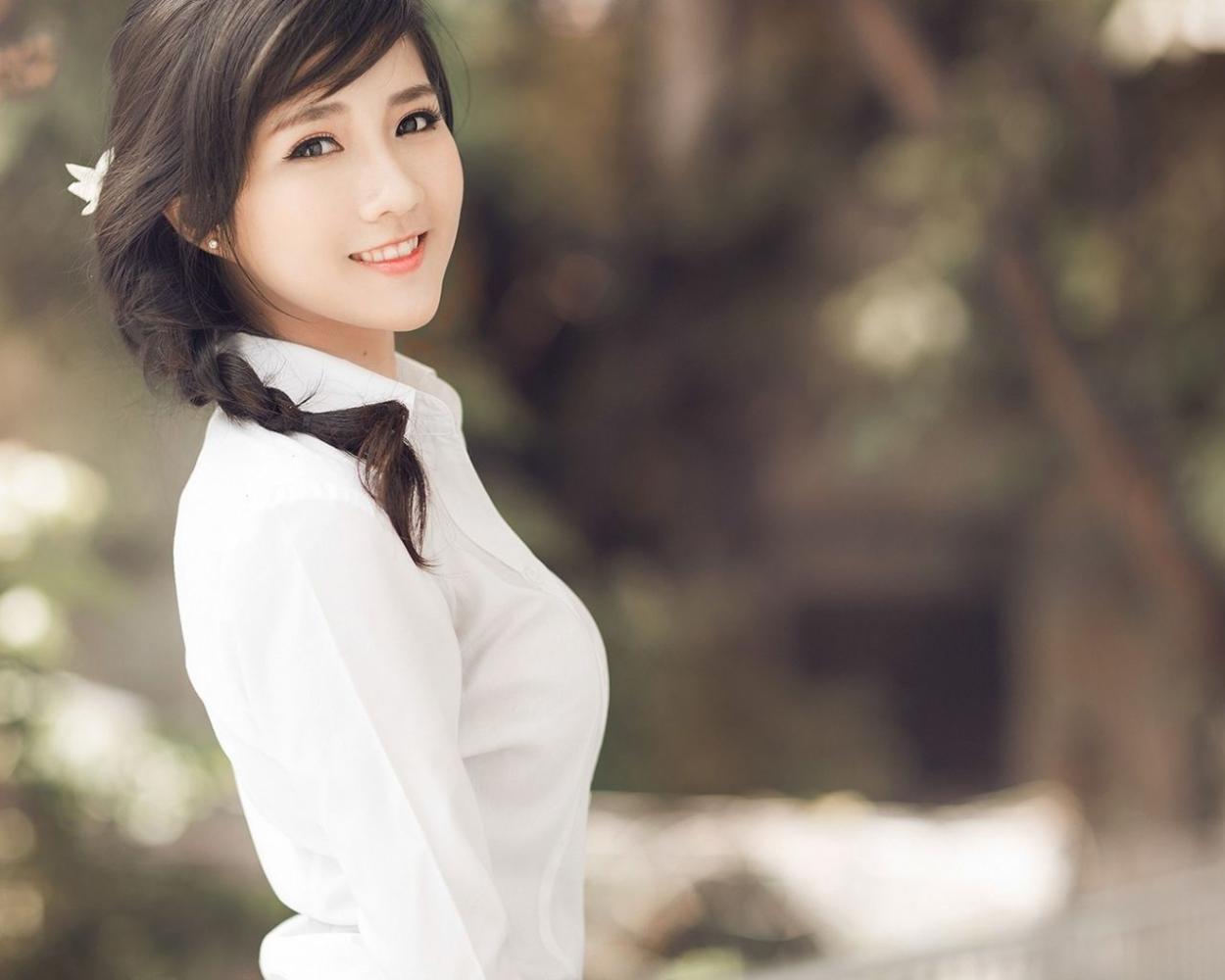 这才是相爱的2个人, 正确的聊天状态好嘛!