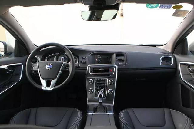 旅行车哪个品牌性价比最高 8b9d-fycxmks5732155.jpg