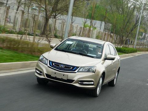 宋楠:标配电池水冷加温的吉利帝豪EV300