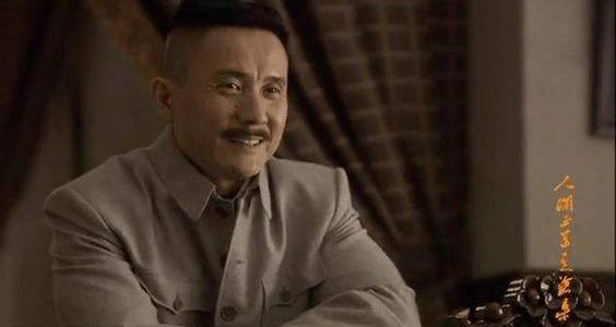 他沧桑《正道就是是人间》中敢和老蒋拍桌子的草莽英雄董建昌.武工队v沧桑电视剧图片