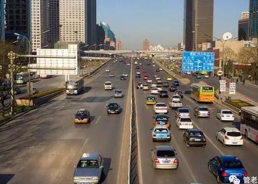 管学军：?车市变革时期的媒体视角