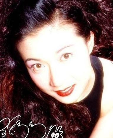 专抢梅艳芳男友，她和袁咏仪一样也是港姐却沦落至此