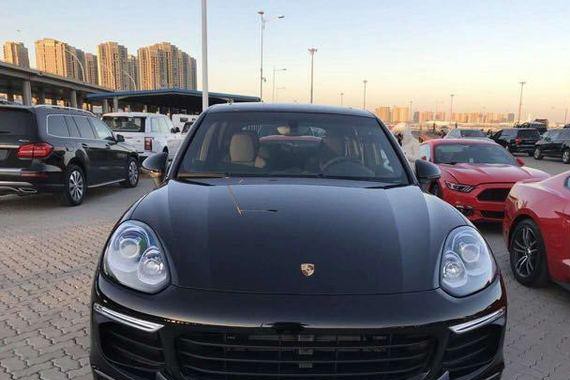 提速最快的SUV越野车 保时捷卡宴配置 性能图解