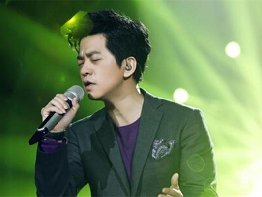 《歌手》总决赛大惊喜,李建的这位帮唱嘉宾. 来