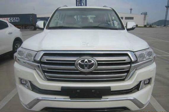 17款中东版兰德酷路泽5700越野之王秒杀全系