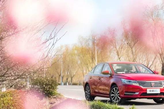 明明可以靠才华 非要靠颜值的几款车