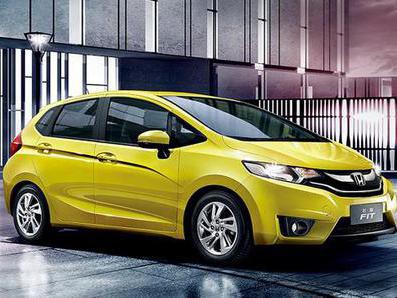 上的赛道下的街道，它是最靠谱的家用车却只要7万