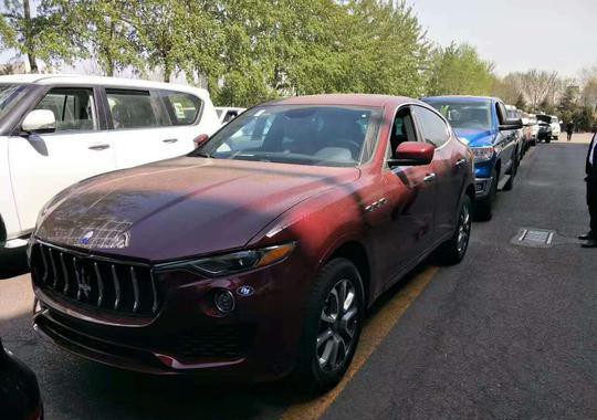 玛莎拉蒂首款suv莱万特 宝石红颜色年轻人的最爱