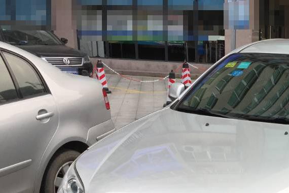 四万块的合资中型车，美系偏门大轿车很具性价比