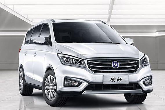 这车颜值和档次无敌了！宝骏730瑟瑟发抖