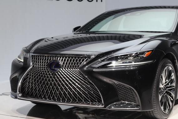 雷克萨斯ls500中国首发，亮点太多看得宝马都慌神了