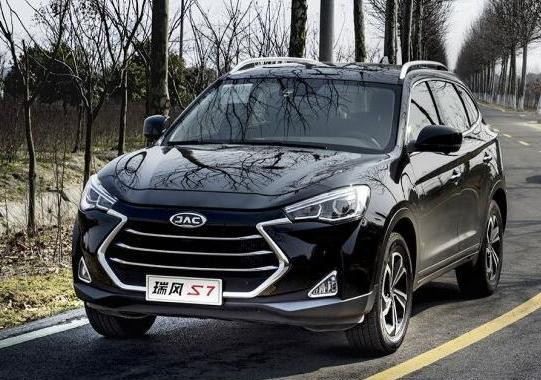 这款7座SUV抄完雷克萨斯抄奔驰，比GS8便宜两万