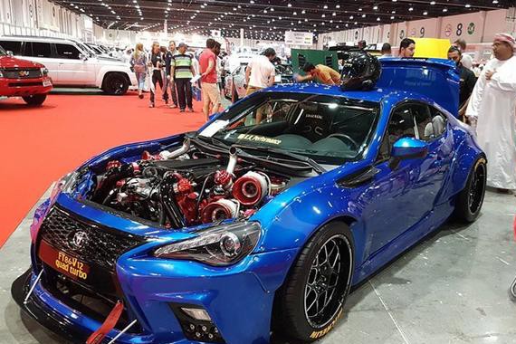 丰田86魔改搭载V12涡轮增压引擎外挂4涡轮