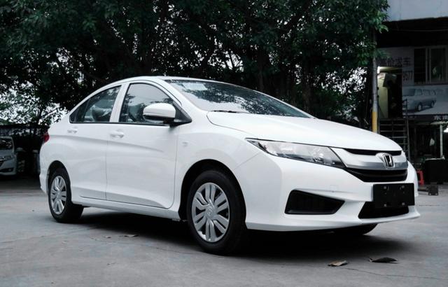 最便宜的汽车1万以下 b68a-fyeiwny2612382.jpg