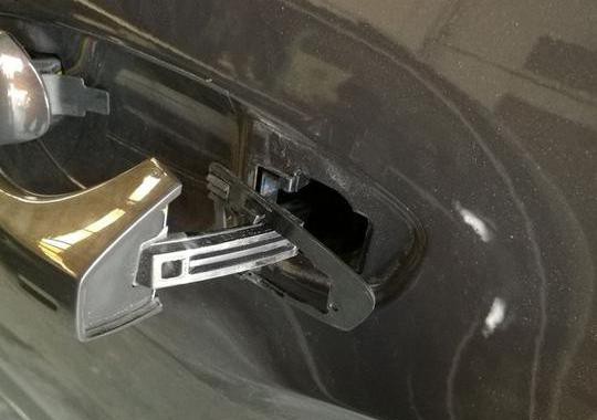 途昂上市3天卖出1800辆，四门把手掉了三